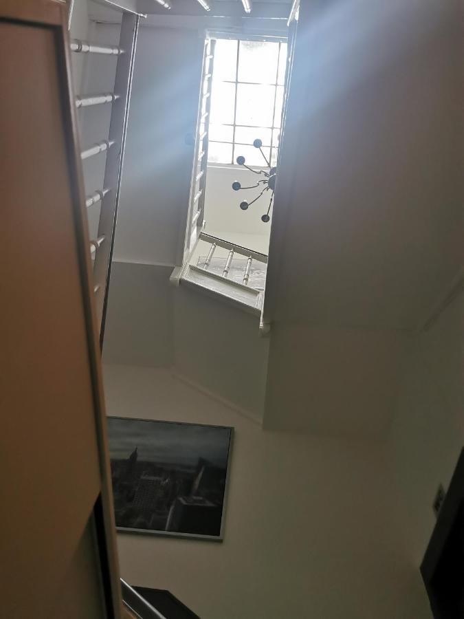 Eva's - Self Check-in & Only Private Hostel